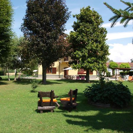 Cascina La Barona Bed & Breakfast Savigliano Luaran gambar