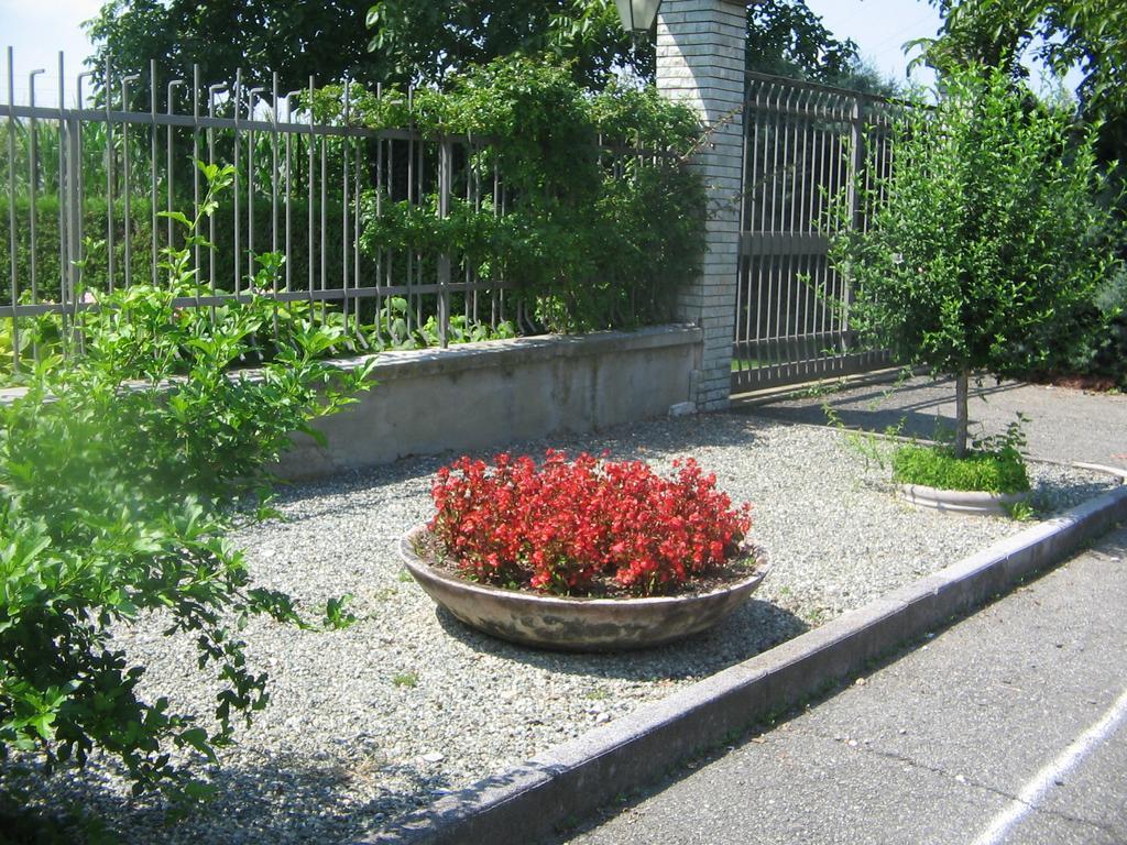 Cascina La Barona Bed & Breakfast Savigliano Luaran gambar