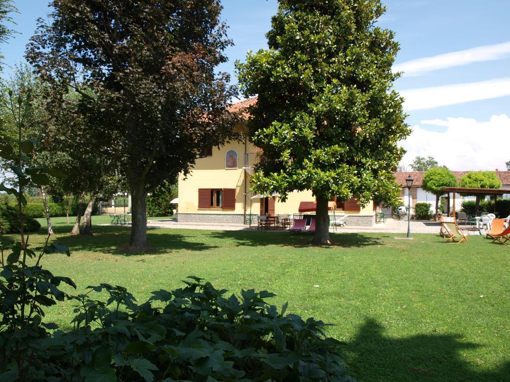 Cascina La Barona Bed & Breakfast Savigliano Luaran gambar
