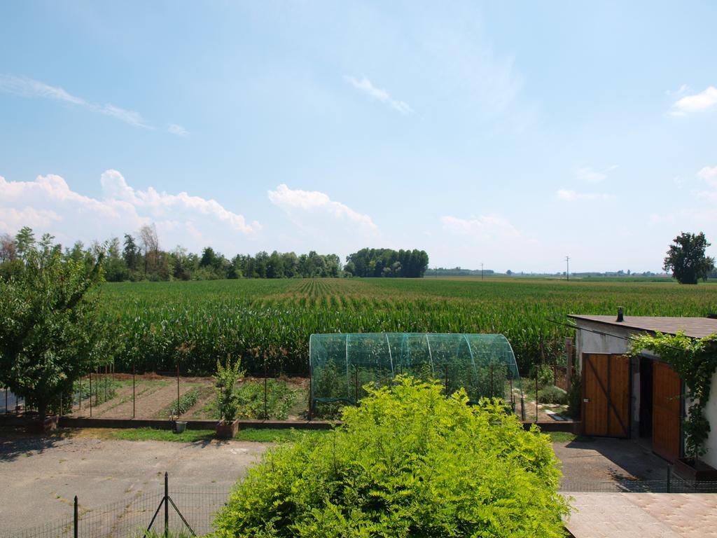 Cascina La Barona Bed & Breakfast Savigliano Luaran gambar