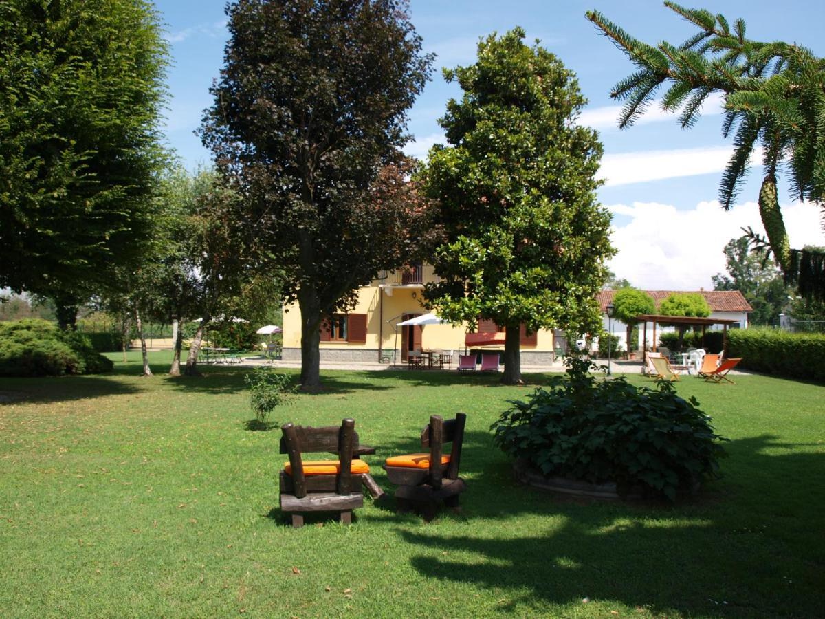 Cascina La Barona Bed & Breakfast Savigliano Luaran gambar